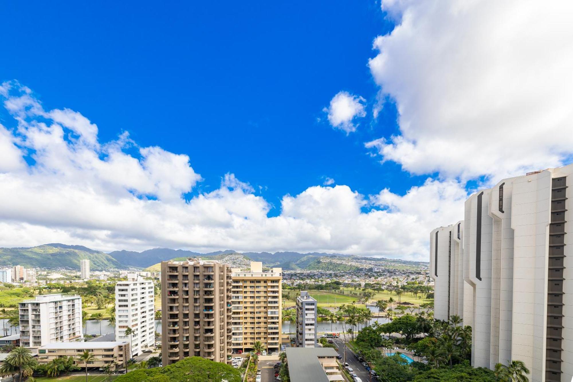 Mountain View Getaway, Free Parking And Beach Steps Away Honolulu Esterno foto